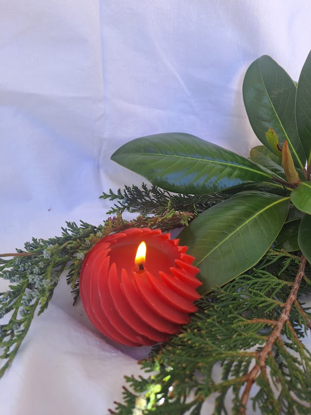 A Christmas bauble Swirl