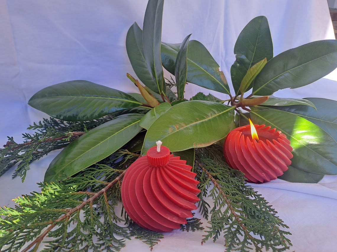 A Christmas bauble Swirl