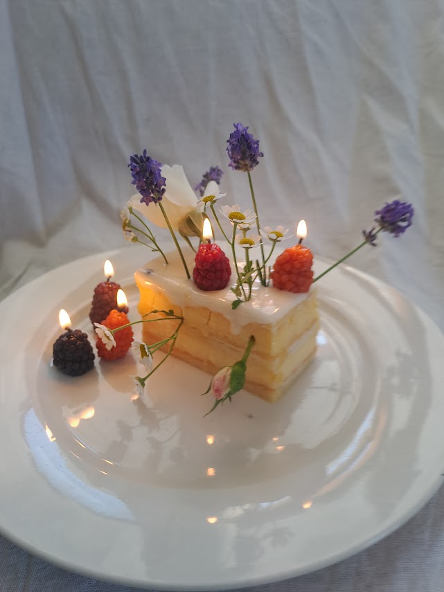 Autumn Beeswax Berry Candle Box