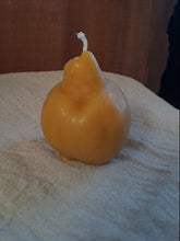 Load image into Gallery viewer, Orchard Quince Beeswax Candle
